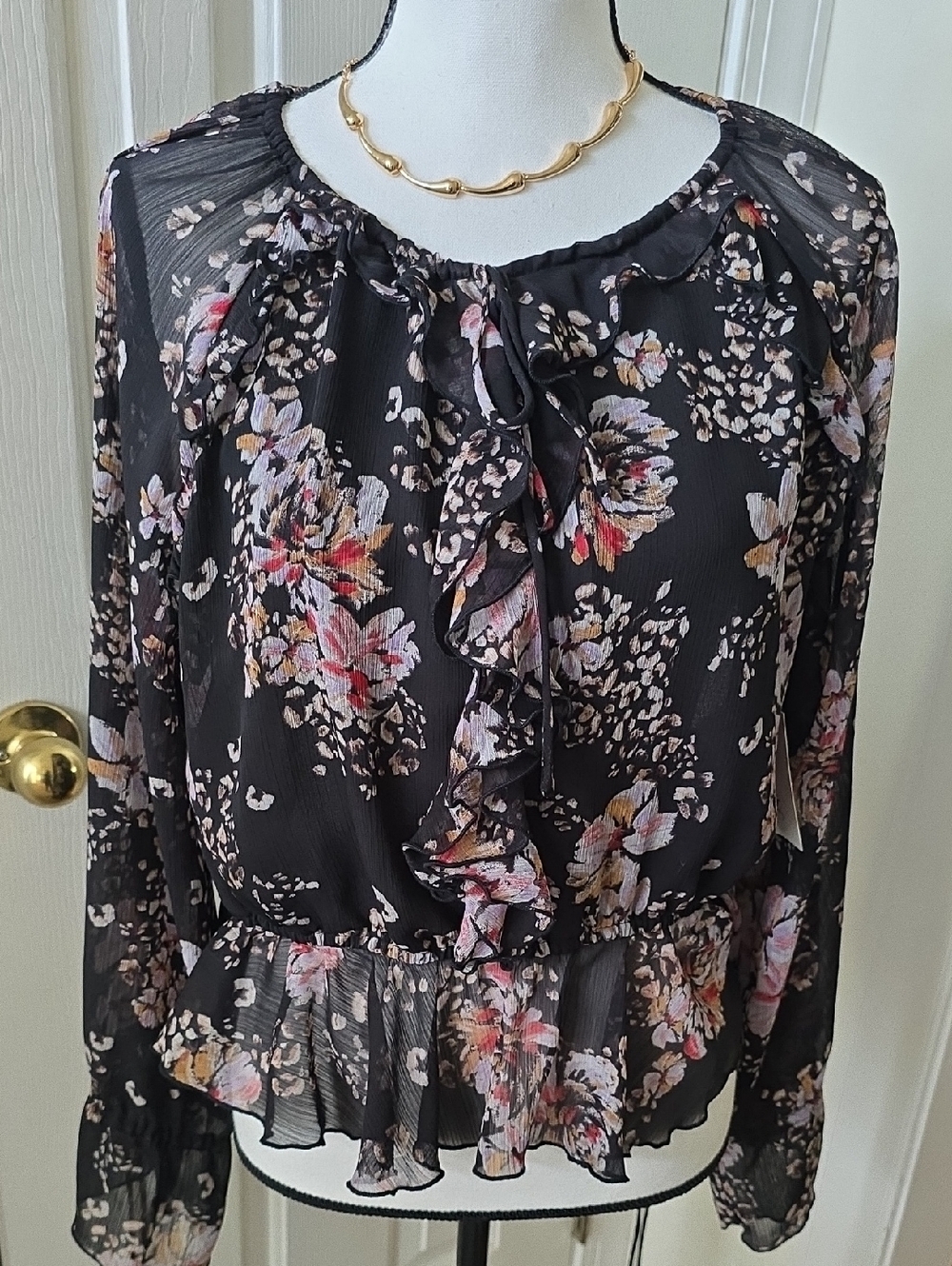 Jessica Simpson Brand Women's Floral Ruffle Tie-Neck Blouse - Black Size Medium